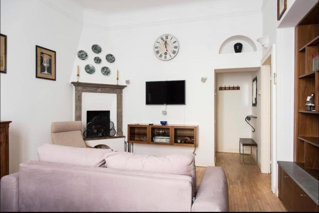 Joivy Classic Flat Near Basilica Di Sant'ambrogio * Mailand